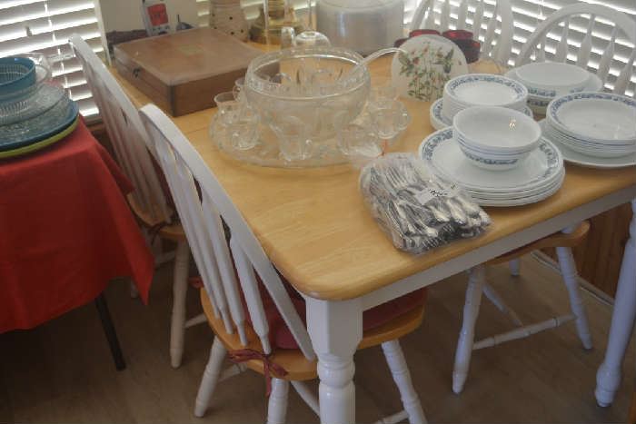 Farmhouse Table with 6 Chairs