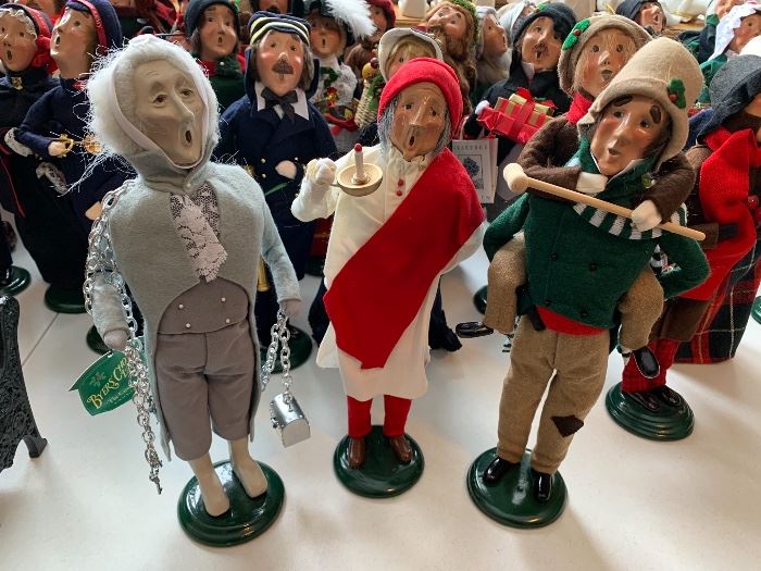 Large collection of vintage Byers Choice/Williamsburg carolers, most signed 