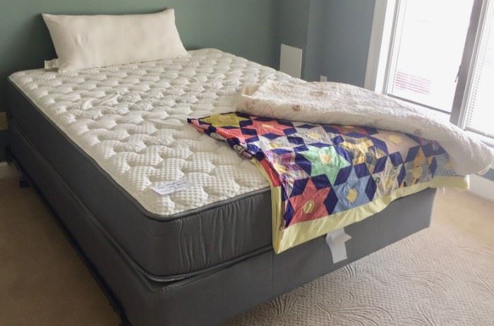 Queen Size Mattress and Boxsprings
