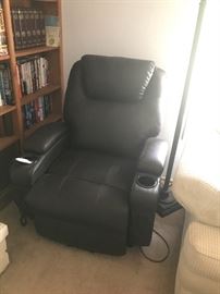 Electric lounge chair