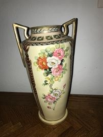 Imperial Nippon vase. Hand painted 