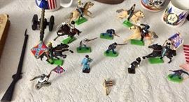 Civil War metal soldiers 