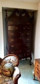19th century Philadelphia Chest of drawers