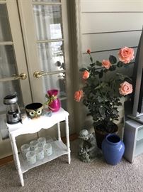 Faux Roses, Occasional Table