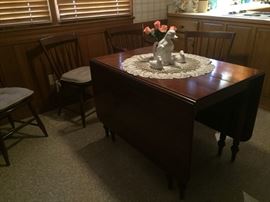 Beautiful Drop Leaf Table