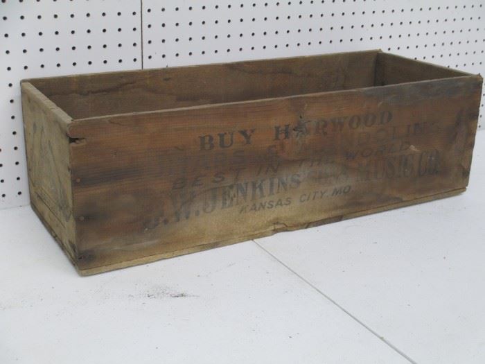 Harwood Mandolin wood box