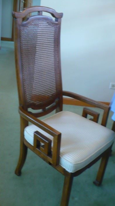 6 CHAIR TO DINING SET WITH 1 CHAIR PICTURED 