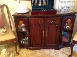 Broyhill lighted server