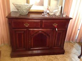 Broyhill fold open buffet with fitted flatware drawer