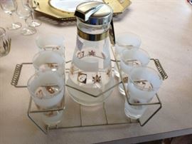  mid-century EZ Por pitcher with tumblers in caddy 