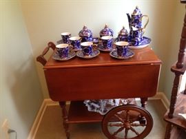 tea cart with fold up sides 