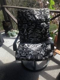 pr. swivel rockers with cushions