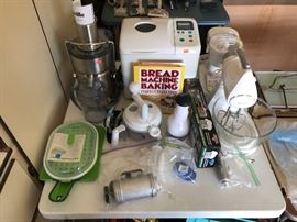 Breville juicer, bread machine, Sunbeam standing mixer