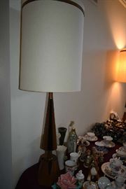 VINTAGE LAMP