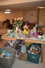 EASTER, KITCHEN TABLE