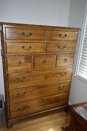 LEXINGTON FURNITURE CHEST OF DRAWERS
