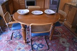 KITCHEN TABLE W/2 LEAFS, 5 CHAIRS