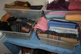 SCARVES, MEN’S SOCKS