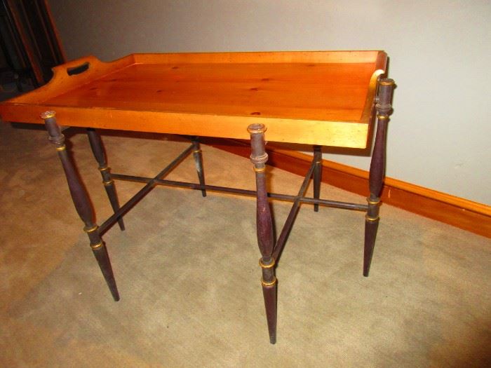 Baker tray table on iron stand