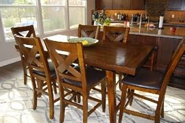 Casual Dining Set with 6 Chairs. Contemporary Area Rug
