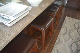 4 BAR STOOLS