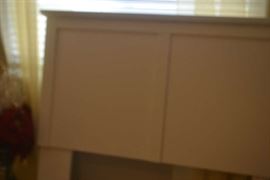 FULL SIZE WHITE HEADBOARD