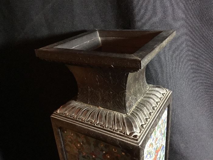 Bid item only. Please text in/email or show up in person @ the Estate sale and place a silent bid on this item.