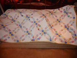 Vintage Hand Made Double Wedding Ring Quilt