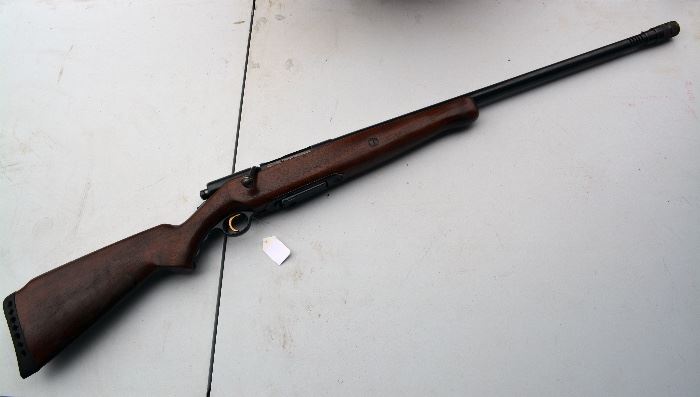 Lot #43. Mossberg 16 GA Bolt Action Shotgun, Model #190
