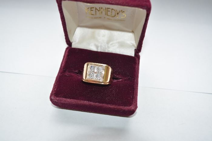 Very Nice 14K yellow gold men's ring with 4 large diamonds 