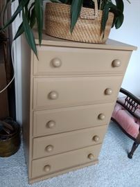 5 Drawer small Chest 