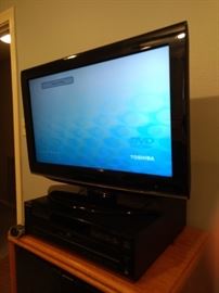 Toshiba 26" Model 26CV100U 