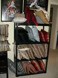And more decorative pillows!