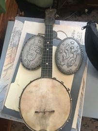 vintage small banjo (uke size)
