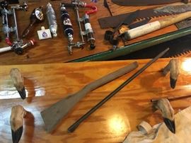 deer hooves gun holders