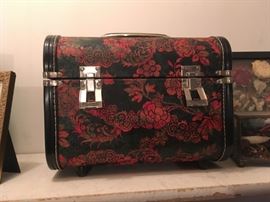 vintage train case