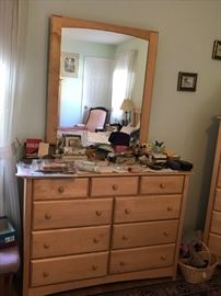 Dresser & Mirror