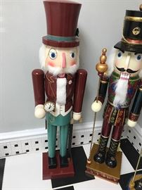 3-4' nutcrakers