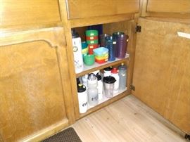 Kitchen: Plastic Cups