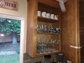 Kitchen: Glasses, Cups