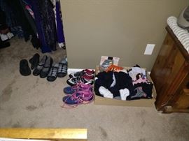 3rd Bedroom Center: Socks, Running Shoes--Brooks, Biking Shoes 