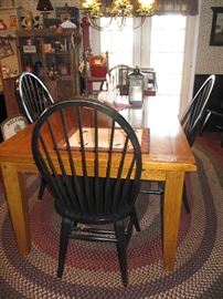 Fab French Country Table with six chairs and two leaves