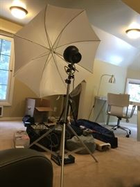 Flash head, Tripod stand, light difusser umbrella