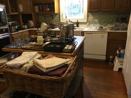 More table/kitchen linens