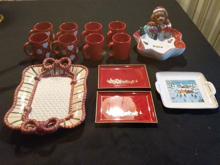 Christmas Serving Trays and Mugs