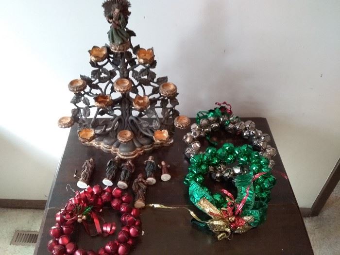 Nativity Tree and Wreaths