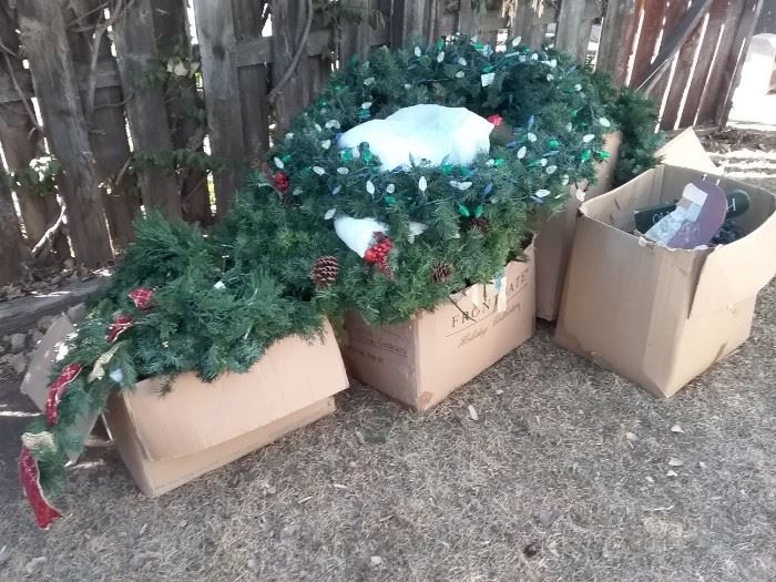Outdoor Lighting Wreaths and Garland