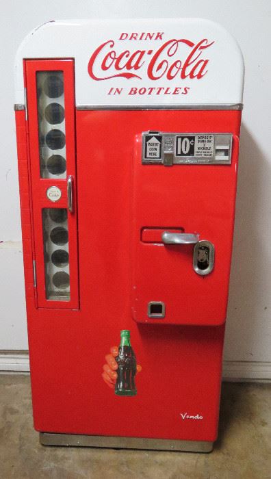 Vendo V-81 Coca-Cola machine