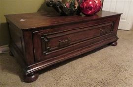 Blanket chest