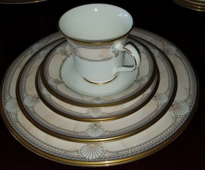 Noritake "Pacific Majesty" service for 10 with Serving Pieces 